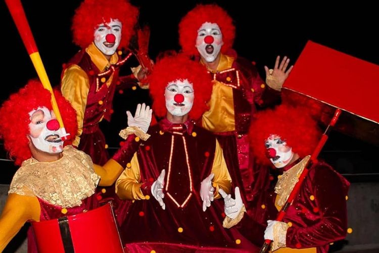 Artiste Les Nuages de Joie Cirque Theatre